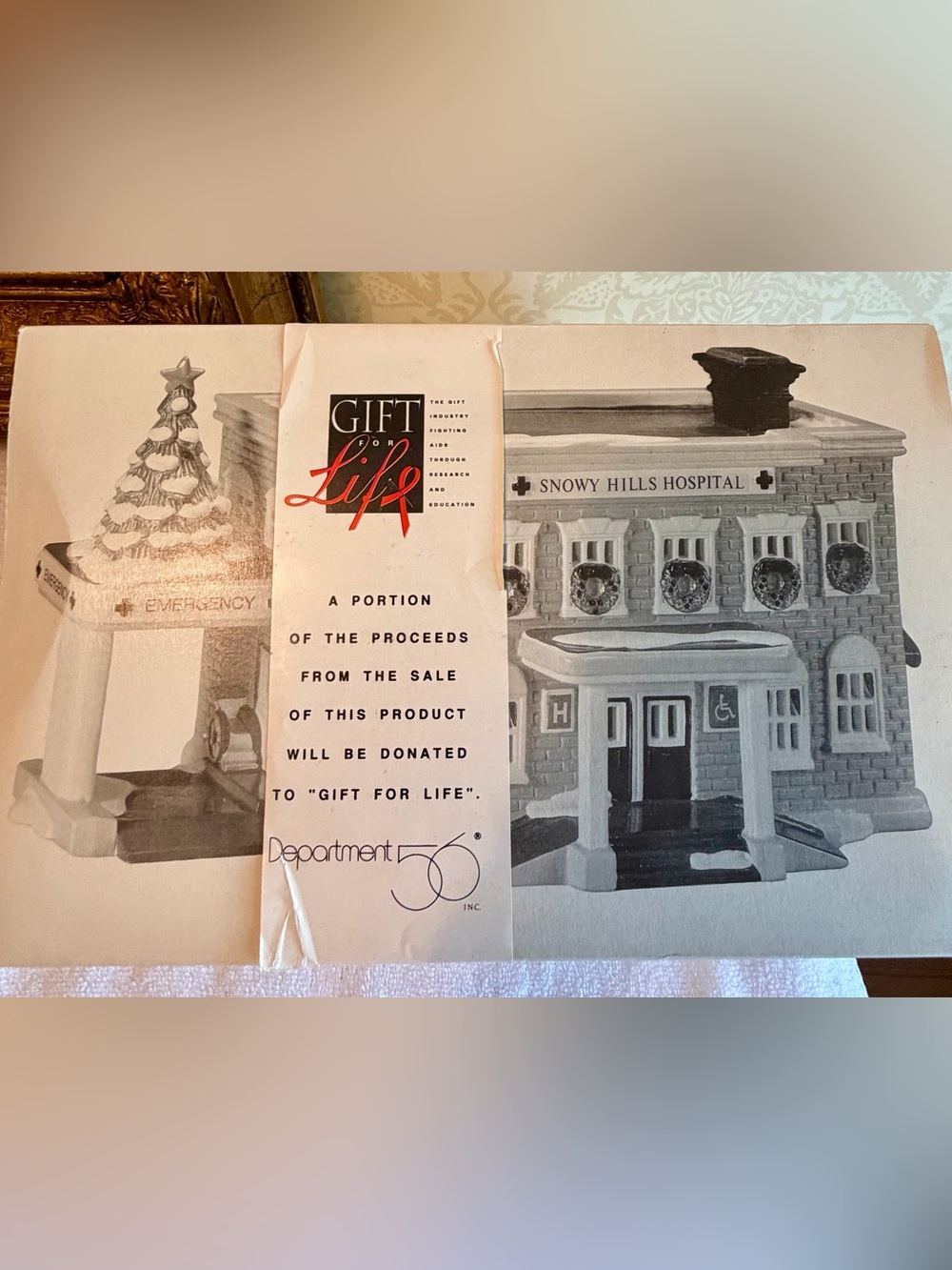 Department 56 Original Snow Village Snowy Hills Hospital #5448 NOS Never Display